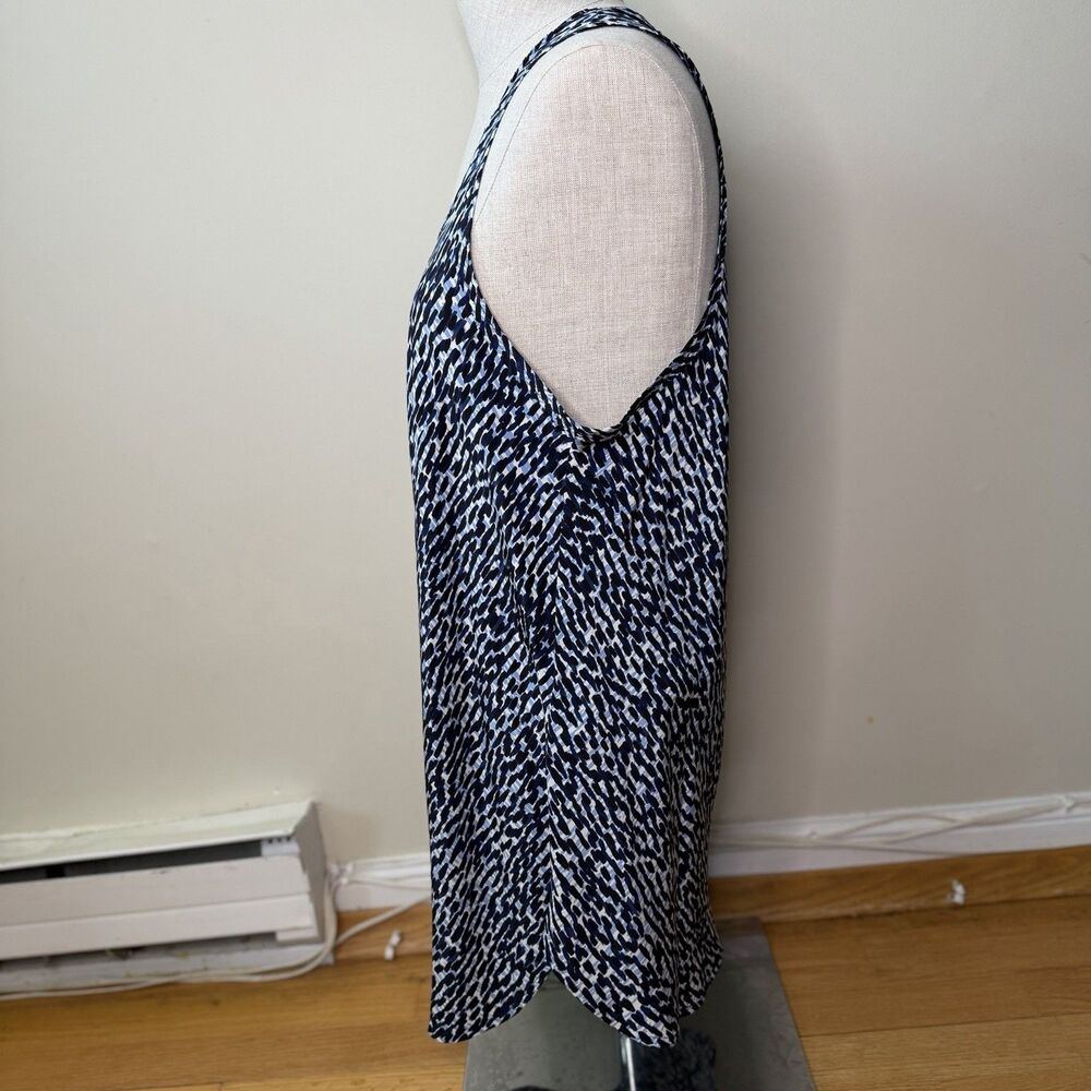 Burberry Brit Sleeveless Silk Blouse Abstract Animal Print XL EUC Quiet Luxury - Picture 3 of 12